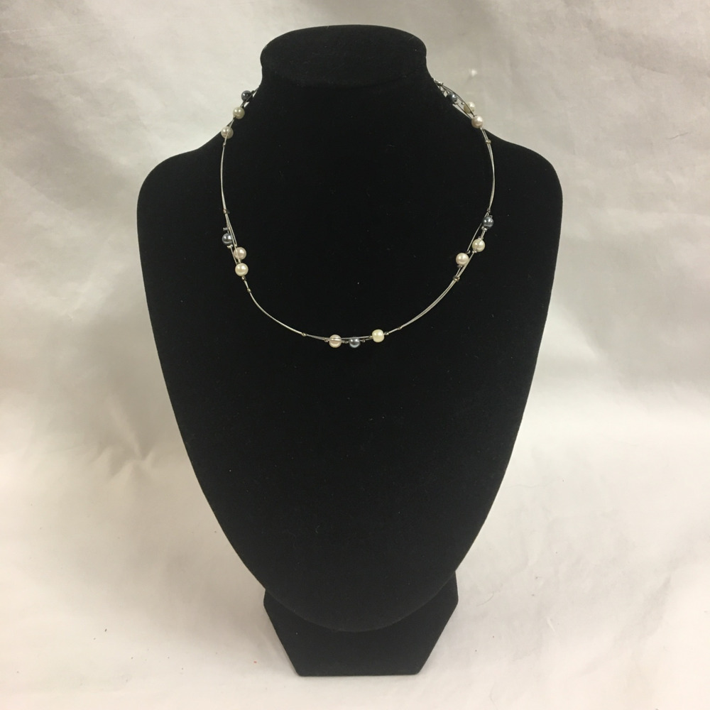 + Simple Choker Like Necklace